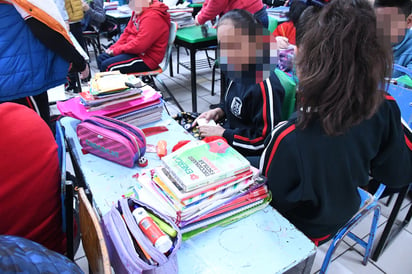 Ayer se presentó el programa Mochila Segura y Sana que atenderá a los planteles educativos. (FERNANDO COMPEÁN)