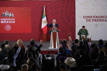 Esta mañana, durante la conferencia de prensa del presidente Andrés Manuel López Obrador, un reportero identificado como Carlos Domínguez, de un medio de comunicación, dijo que ya se había hablado mucho sobre el tema de los feminicidios. (EL UNIVERSAL)