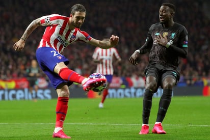 Gracias al solitario gol del español Saúl Ñíguez (4), los rojiblancos consiguieron pegar primero en la cancha del Wanda Metropolitano. (EFE)