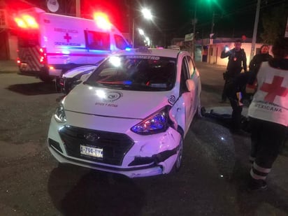 El motociclista responsable del accidente se retiró, dejando a su acompañante abandonado en el lugar. (EL SIGLO DE TORREÓN)