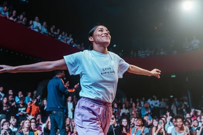 Estilo. Liliana Frías maneja un baile versátil, pues domina desde la danza contemporánea, el ballet, el jazz y el hip hop. (CORTESÍA)