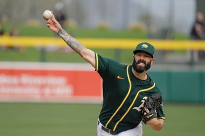 Mike Fiers, pelotero que destapó el escándalo de robo de señales de Astros, tiene el apoyo de sus compañeros.