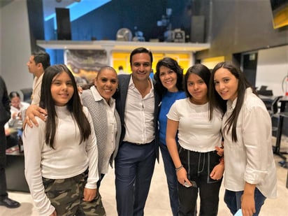 Como invitado especial, estuvo el matador de toros en retiro, Jorge Mata Carlos, quien brindó una interesante plática en la que compartió los pormenores de sus inicios como novillero. (EL SIGLO DE TORREÓN)