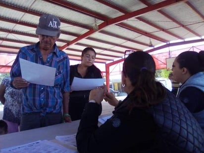 El viernes 13 de marzo se llevará una Jornada Laboral con más de 800 vacantes de 45 empresas a un centro comercial del oriente de Torreón. (ARCHIVO)