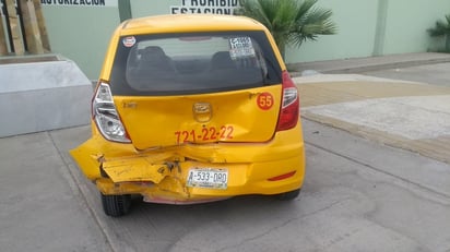 Se registra choque doble en la carretera Torreón-Matamoros. (EL SIGLO DE TORREÓN)