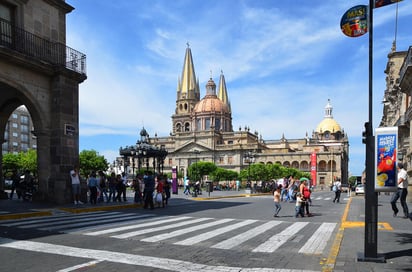 Se cancelaron funciones en teatros, actividades en centros culturales y museos, fiestas vecinales, la Copa de Voleibol Guadalajara 2020, el servicio de albercas deportivas y la Vía RecreActiva de este fin de semana. (ESPECIAL)