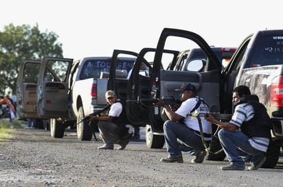 El enfrentamiento entre elementos de la policía comunal y civiles armados, en el municipio de Paracho, dejó tres personas fallecidas. (ARCHIVO)