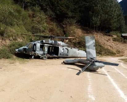 Personal de la Marina desplegó un operativo en el área del accidente, a fin de brindar el apoyo a los tripulantes. (ARCHIVO) 