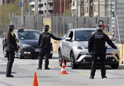 El Ministerio español de Sanidad ha confirmado un total de 28,572 casos de coronavirus en el país, de los que 3,646 son nuevos, y ya hay 1,720 fallecidos, 394 más que el sábado. (EFE)