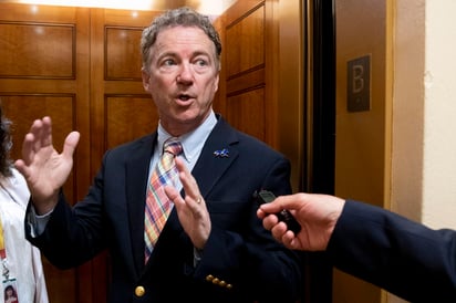 El senador republicano Rand Paul informó el domingo que tiene el coronavirus, siendo el primer miembro de la cámara alta estadounidense en padecer la enfermedad. (EFE)