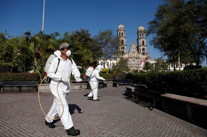  Este martes, Jalisco sumó cinco casos confirmados de COVID-19 y acumuló un total de 50 personas positivas a la enfermedad, cuatro de ellas asintomáticas, dio a conocer la Secretaría de Salud en el estado. (ARCHIVO)