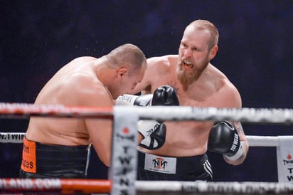 Robert Helenius está a una victoria de un enfrentamiento por el título mundial de peso completo y 'The Nordic Nightmare' planea rasgar los cinturones de Anthony Joshua. (ARCHIVO)