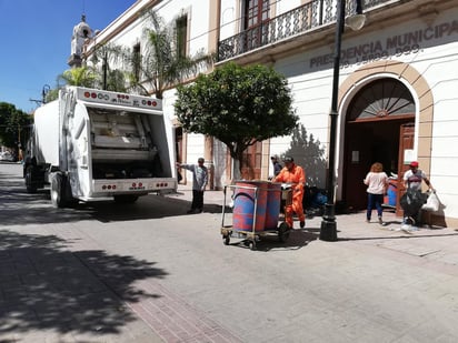 El director de Servicios Públicos, Javier Urriticochea, reconoció contrariado que sí existen deficiencias en el servicio de recolección de basura en Lerdo. (EL SIGLO DE TORREÓN)