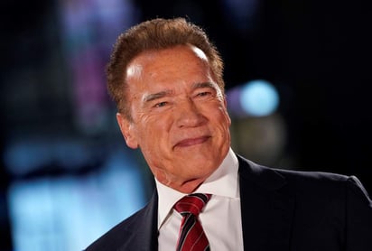 El actor y exgobernador de California, Arnold Schwarzenegger, donó un millón de dólares para llevar suministros a médicos y hospitales que luchan contra la pandemia del coronavirus. (ARCHIVO)