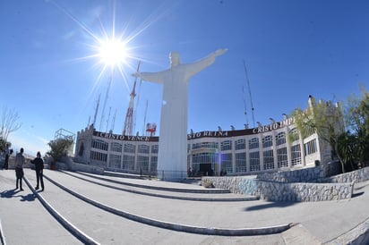 El calor llegó para quedarse a la región Lagunera, con temperaturas que rozan ya los 40 grados centígrados en estos días. (EL SIGLO DE TORREÓN)