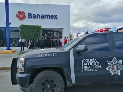 El teniente Adelaido Flores comentó que hacen recorridos de vigilancia en instituciones bancarias. (EL SIGLO DE TORREÓN)