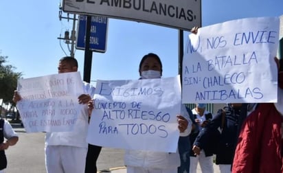 Jesús Sánchez, uno de los médicos inconformes explicó que si bien las malas condiciones persisten desde hace tres años, desde hace un mes se agudizaron pues no hay insumos para trabajar.
(EL UNIVERSAL)