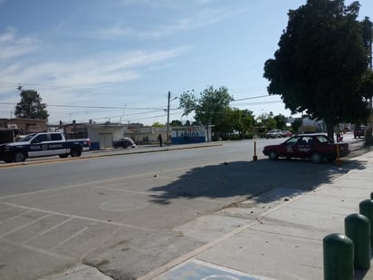 Muy solo lució ayer el bulevar José Santos Valdés, donde domingo a domingo celebraban el Paseo Santos Valdés. (EL SIGLO DE TORREÓN) 