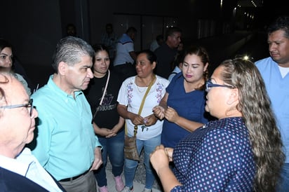 Los trabajadores dijeron que pese a que están a cargo de áreas especializadas perciben sueldos muy por debajo de un profesionista. (FERNANDO COMPEÁN)