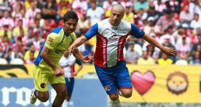 Mientras la Liga MX sigue detenida por la crisis que se vive en todo el mundo por el Covid-19, el exfutbolista e histórico de las Chivas, Adolfo Bautista criticó al cuadro del Guadalajara. (CORTESÍA) 