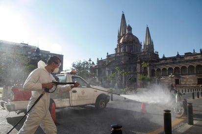 La cuarentena no está siendo utilizada para aniquilar la eventual presencia de COVID-19 en templos, plazas, jardines o sistemas de transporte metropolitano, como sí ha sido el caso en Estambul, Venecia, Nueva York y la Ciudad de México. (ARCHIVO)