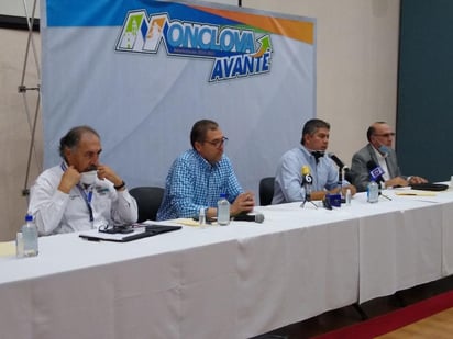 En la conferencia de prensa realizada al concluir la sesión del Subcomité Regional de Salud, el alcalde encabezó el informe y sesión de preguntas y respuestas a medios informativos. (EL SIGLO COAHUILA)