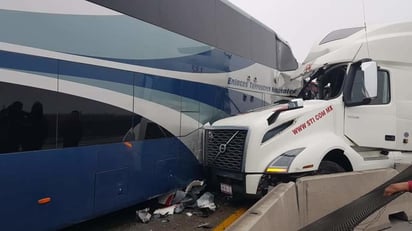 El accidente ocurrió a la altura del kilómetro 55 de la mencionada vía.

(TWITTER)