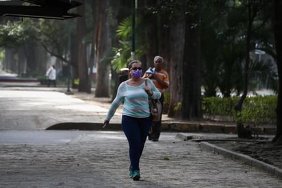 La joven mujer era atendida en una clínica del Instituto Mexicano del Seguro Social (IMSS) de Nogales, misma instancia que notificó su defunción. (AGENCIAS)