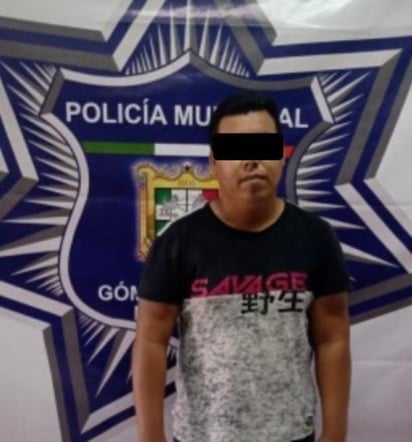 Fue detenido por la Policía Municipal durante una riña; es señalado por la presunta agresión a una mujer. (EL SIGLO DE TORREÓN)