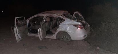 La unidad siniestrada es un automóvil Nissan Sentra, modelo 2018, color blanco, el cual portaba placas de circulación del estado de Durango.
(EL SIGLO DE TORREÓN)