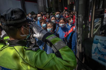 En Wuhan han fallecido 2,571 personas por COVID-19 de las 3,331 que han muerto en toda China. (EFE) 