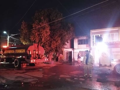 El fuego consumió todas las pertenencias de la joven familia. (EL SIGLO DE TORREÓN)