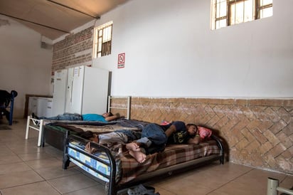 La Casa del Migrante calificó de xenofóbica la idea que hace poco manifestaron algunos grupos de crear un cerco sanitario en la Casa del Migrante, por lo que pidió al Gobierno del Estado ampliar la campaña de información acerca de la contingencia generada por el COVID-19. (ARCHIVO)