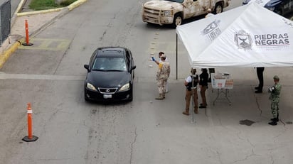 Desde el pasado fin de semana se instalaron filtros sanitarios, al ingresar a la ciudad de Piedras Negras. (EL SIGLO COAHUILA)