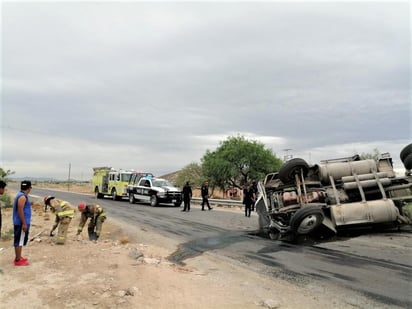 La unidad era conducida por un masculino que se identificó como Juan Ricardo de 37 año de edad, con domicilio en el fraccionamiento Rinconada Hamburgo de este municipio.
(EL SIGLO DE TORREÓN)