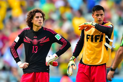 Guillermo Ochoa aseguró que el partido le dejo una sensación 'agridulce' pues estuvieron muy cerca de avanzar a los cuartos de final. (ARCHIVO)