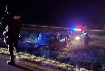 Un total de 30 kilos de marihuana y cuatro de cristal aseguró la Secretaría de Seguridad Pública a un conductor que volcó la camioneta en la que viajaba por la carretera Primier Nueva Rosita-Allende entre las regiones Carbonifera y Cinco Manantiales. (EL SIGLO DE TORREÓN)