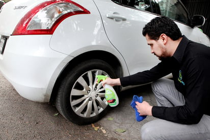 Todo lo que debes de saber antes de lavar o llevar a lavar tu auto. (ARCHIVO)