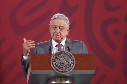 López Obrador aceptó que para enfrentar el momento más difícil de la fase 3 del COVID-19, que se prevé que sea entre el 8 y 10 de mayo, aún hacen falta camas, ventiladores, y personal médico. (EFE)