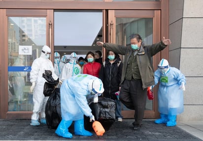 Las autoridades sanitarias de la central ciudad china de Wuhan reportaron hoy que sus hospitales están “libres” de pacientes con coronavirus. (ARCHIVO) 