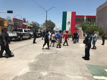 Algunos de los detenidos tendrán que realizar trabajo comunitario luego de haber incumplido las medidas sanitarias ante la contingencia por COVID-19. 