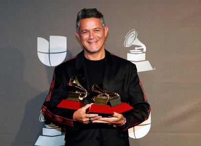 Alejandro Sanz, a través de una trasmisión en sus redes sociales, invitó a la gente a que actúen con prudencia una vez que la cuarentena por COVID-19 termine. (ARCHIVO)