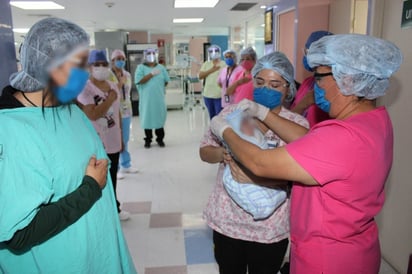 Tres bebés y cuatro niños resultaron contagiados por el virus de la pandemia en Monclova y Sacramento. (ARCHIVO)