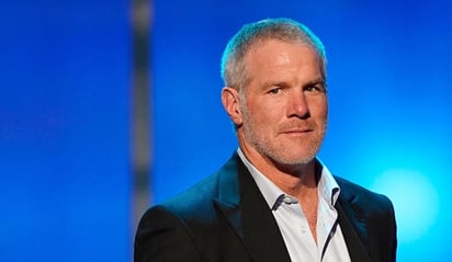 Brett Favre negó que le hayan pagado por pronunciar discursos.