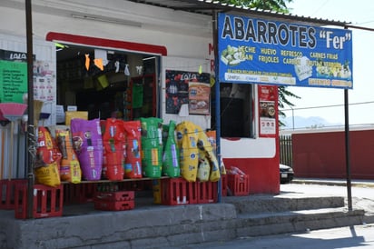 Las tienditas de la esquina han incrementado sus ventas a raíz del confinamiento y el temor al contagio en los grandes almacenes. (EL SIGLO DE TORREÓN)