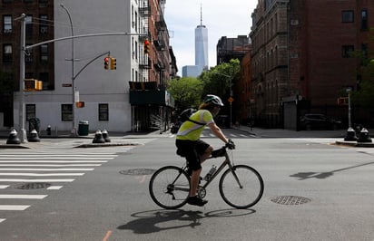 El alcalde de Nueva York, Bill de Blasio, avanzó este lunes que espera cumplir los requisitos estatales para comenzar la reapertura de los cinco distritos de la Gran Manzana durante la primera quincena de junio. (ARCHIVO) 