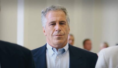 Netflix anunció que lanzará una serie documental sobre el caso de los crímenes sexuales del magnate estadounidense Jeffrey Epstein. (ESPECIAL)