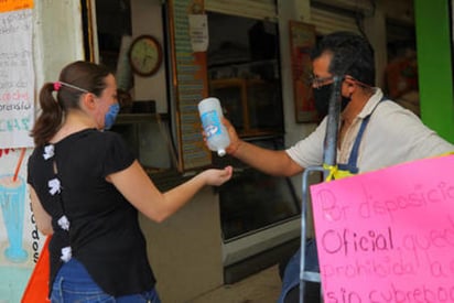 En el caso de Piedras Negras, a tres días de haber reanudado actividades, la mayoría de los establecimientos están cumpliendo con las medidas sanitarias. (ARCHIVO)