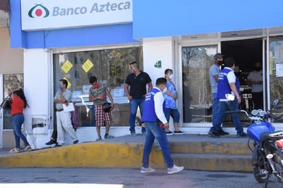 Los elementos de la Policía COVID de Monclova visitan mas de 450 comercios por día en el inicio de la reactivación económica. (EL SIGLO COAHUILA)