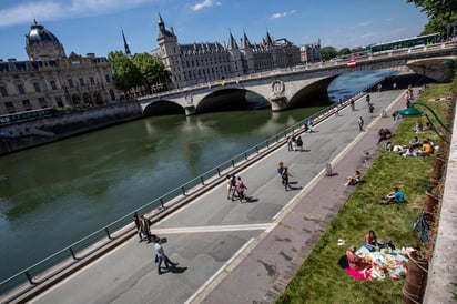 Japón, Dinamarca, Francia, están un poco más abajo en el ranking, pero también utilizan un sistema de cobro de impuestos que considera los ingresos de los contribuyentes. (ARCHIVO)